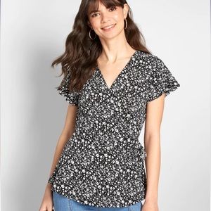 ModCloth Floral True Wrap Tie Top Flutter & Flatter size medium